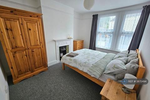 1 bedroom in a house share to rent, Victoria Road, Chatham, ME4