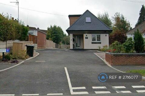 2 bedroom bungalow to rent, Spies Gardens, Halesowen, B62