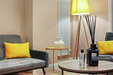 2 bedroom flat to rent, Eversholt Street, London, NW1
