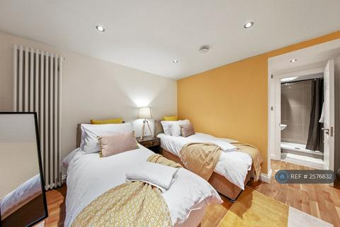 2 bedroom flat to rent, Eversholt Street, London, NW1
