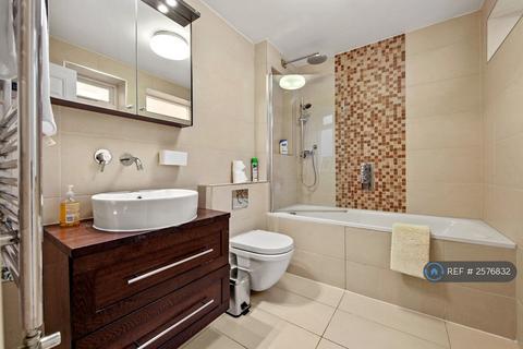 2 bedroom flat to rent, Eversholt Street, London, NW1