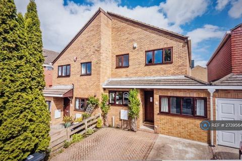 5 bedroom semi-detached house to rent, Eden Road, Croydon, CR0
