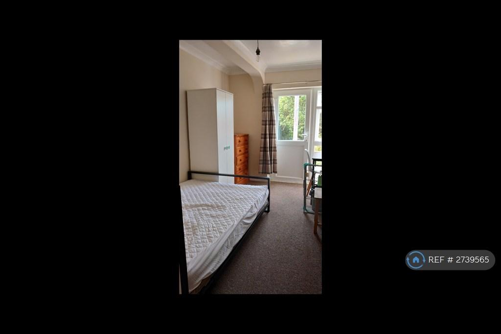 Ground Floor Back Bedroom
