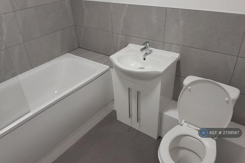 1 bedroom flat to rent, North Parade, Horsham, RH12