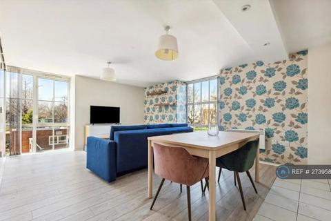 2 bedroom flat to rent, Bazalgette Court, London, W6
