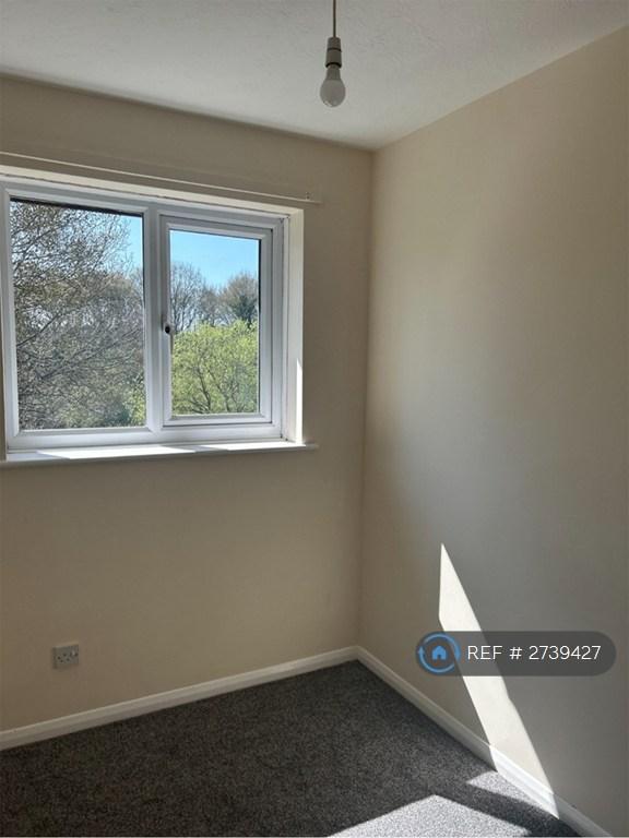 Small Bedroom