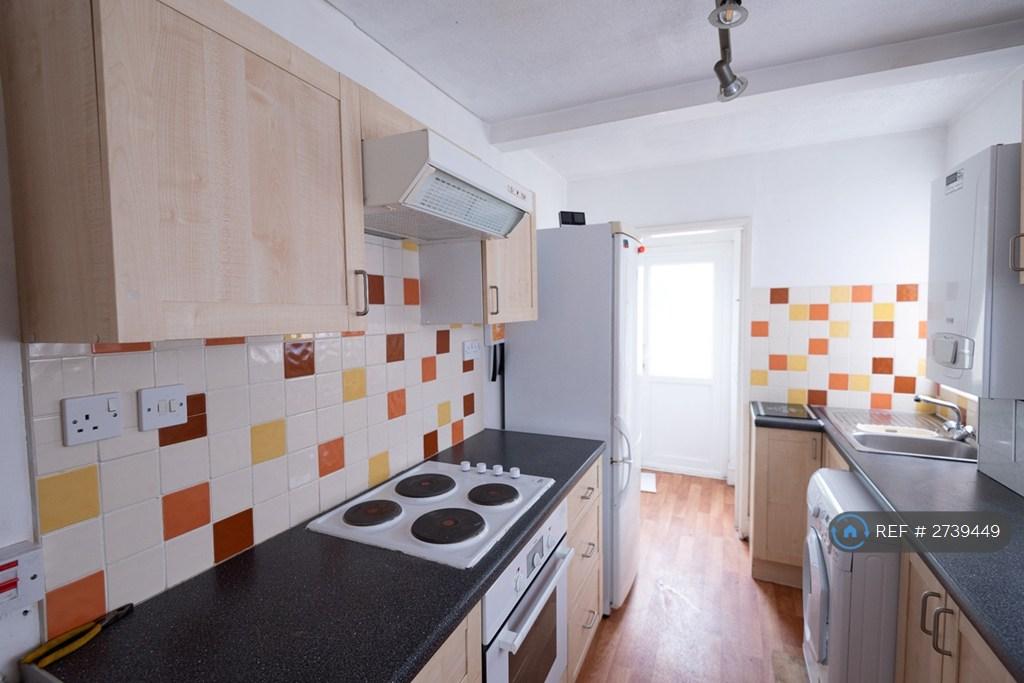 Kitchen Photo #1