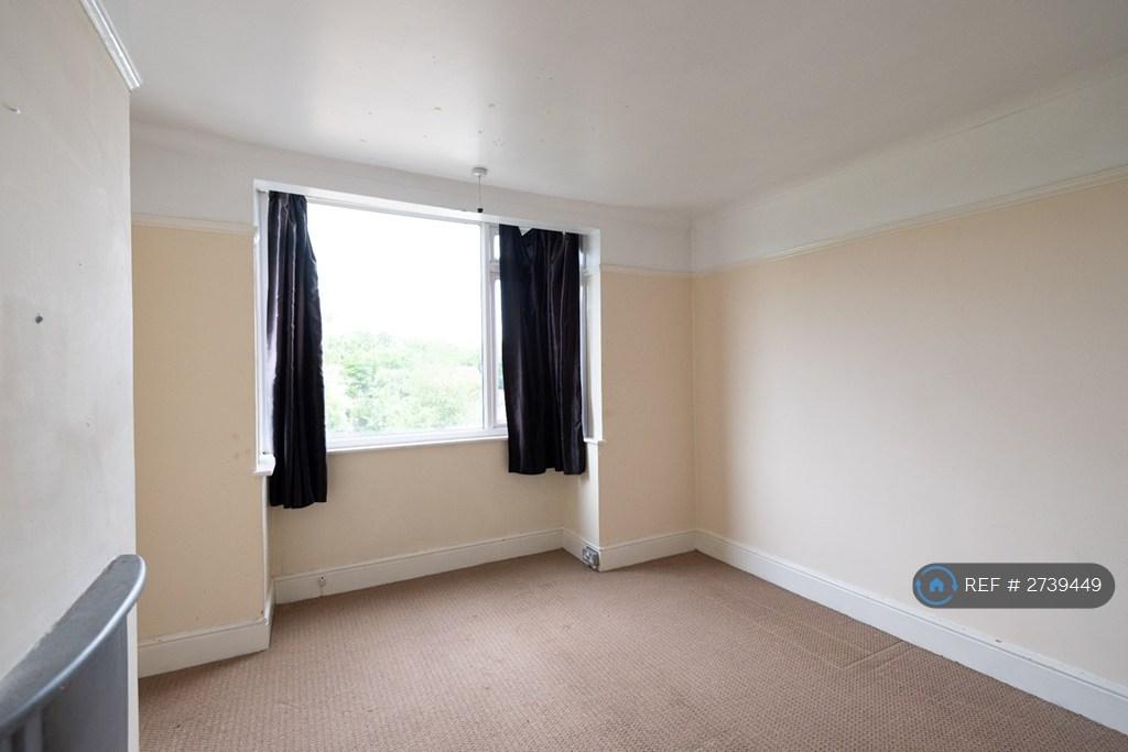 Rear Bedroom Photo #3