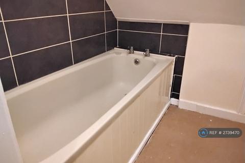1 bedroom flat to rent, North Street, Bridlington, YO15
