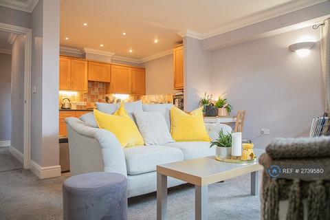 2 bedroom flat to rent, Cobb Close, Bury St. Edmunds, IP32