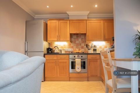 2 bedroom flat to rent, Cobb Close, Bury St. Edmunds, IP32