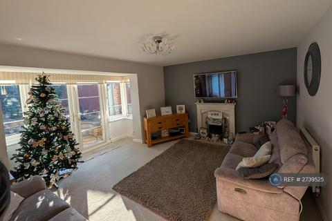 4 bedroom terraced house to rent, Richmond Gate, Hinckley, LE10