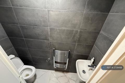 4 bedroom semi-detached house to rent, Dunlin Road, Hemel Hempstead, HP2