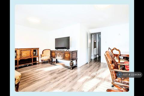 2 bedroom maisonette to rent, Kennington, London, SE17