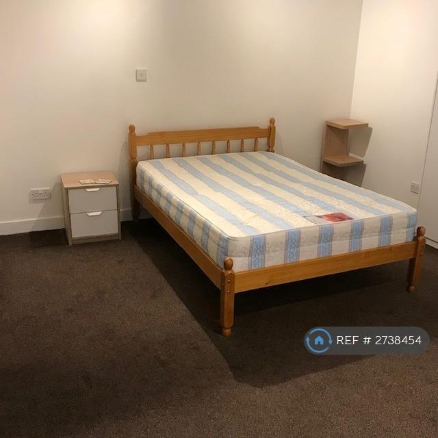 Bedroom Pic3