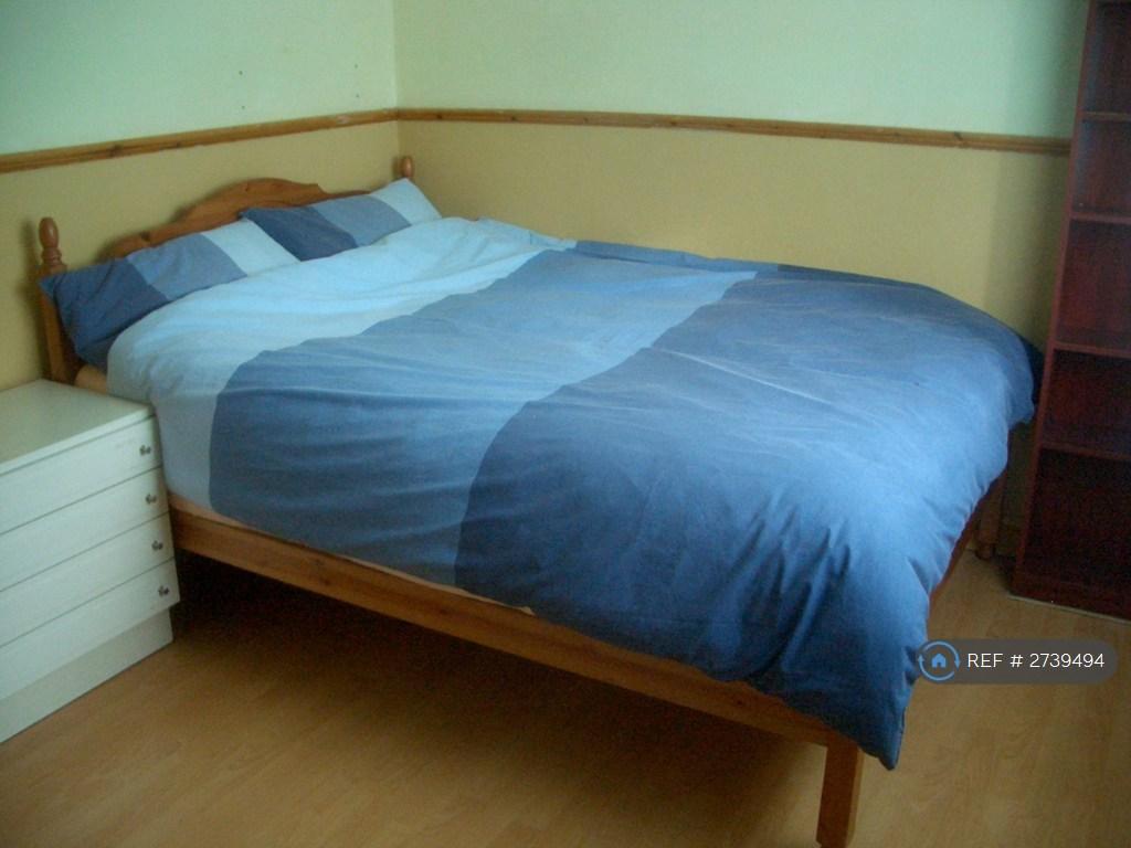 South-Facing Second Bedroom