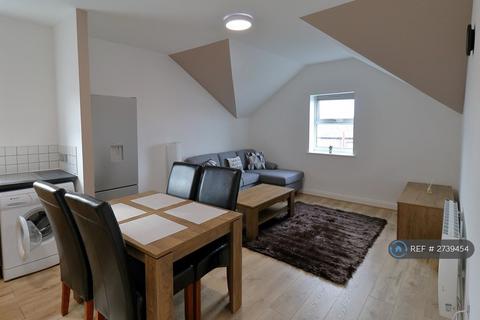 2 bedroom flat to rent, Church View, Swinton, Manchester, M27