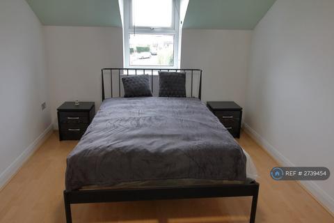 2 bedroom flat to rent, Church View, Swinton, Manchester, M27