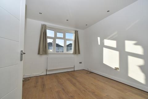 undefined, Greenford, UB6