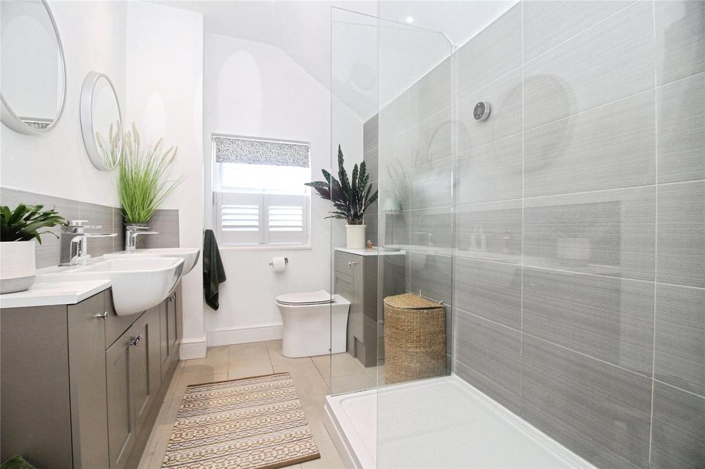 Family Shower Room