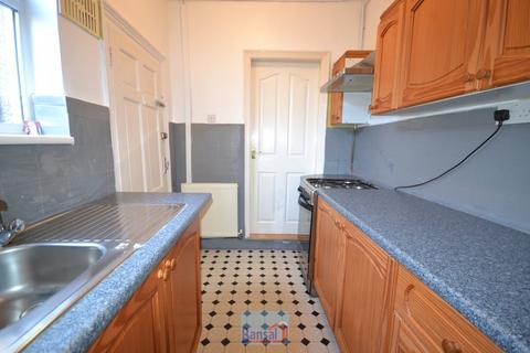 2 bedroom terraced house to rent, Queen Marys Road, CV6