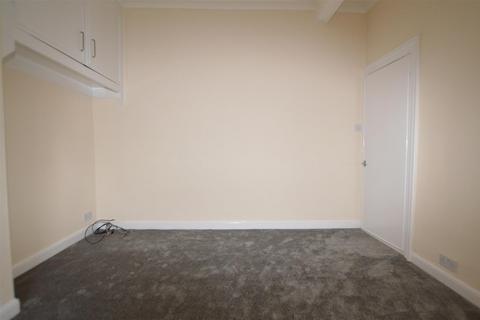 2 bedroom apartment to rent, Bradford Road, Bailiff Bridge, Brighouse