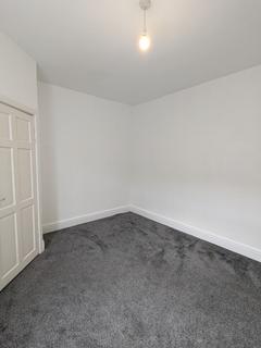 2 bedroom terraced house to rent, Burnley BB11