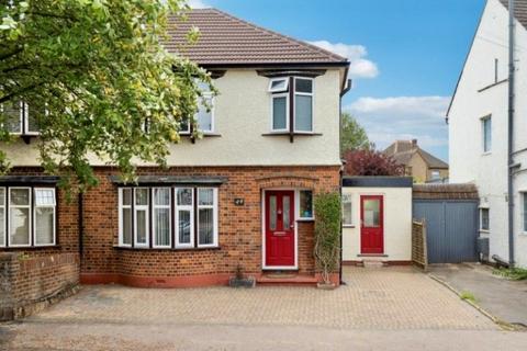 3 bedroom semi-detached house for sale, Bushey Mill Lane, Watford WD24