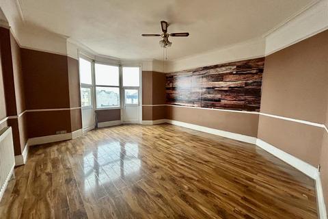 2 bedroom apartment to rent, Northdown Road, Margate