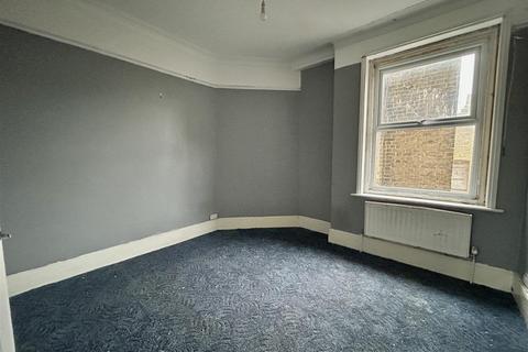 2 bedroom apartment to rent, Northdown Road, Margate