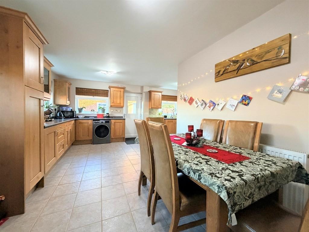 Kitchen and dining2