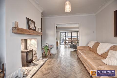 4 bedroom semi-detached house for sale, Ludlow Road, Tunstall
