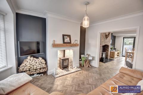 4 bedroom semi-detached house for sale, Ludlow Road, Tunstall