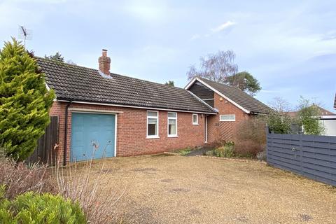 3 bedroom detached bungalow for sale - Kenwyn Close, Holt NR25