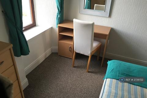 2 bedroom flat to rent, Victoria Street, Dundee, DD4