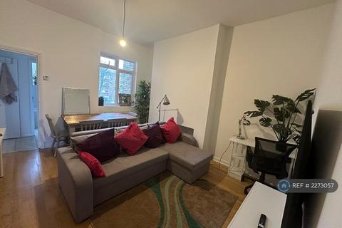 2 bedroom flat to rent, Highbury, London, N5