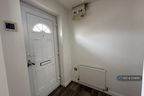 3 bedroom semi-detached house to rent, Hazelwood Drive, Bridgwater, TA6