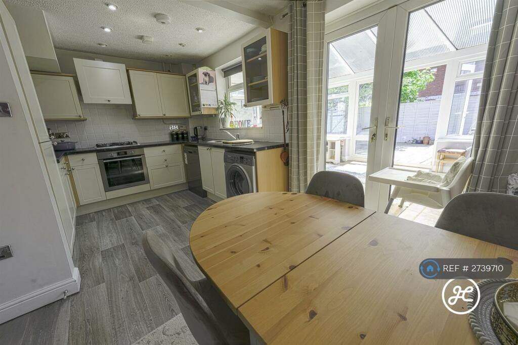 Kitchen - Dinning Area