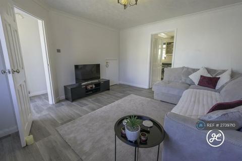 3 bedroom semi-detached house to rent, Hazelwood Drive, Bridgwater, TA6