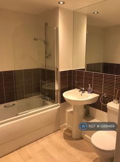 2 bedroom flat to rent, Metropolitan Station Approach, Watford, WD18