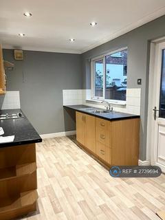 2 bedroom terraced house to rent, Pinnington Road, Manchester, M18