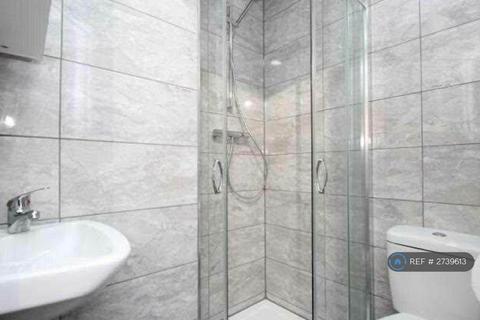 1 bedroom in a house share to rent, Brook Street, Woodsetton, Dudley, DY3