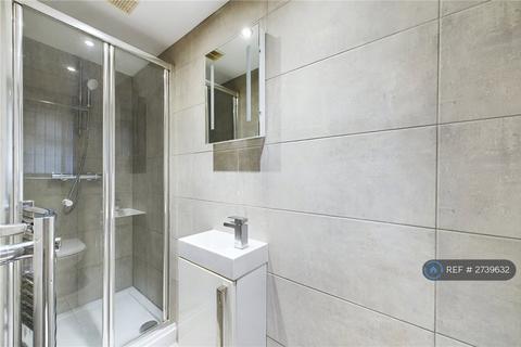 Studio to rent, Crown Lane, Theale, Reading, RG7