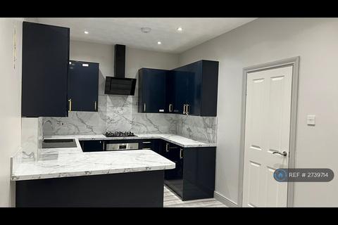 3 bedroom flat to rent, Loris Court, Cambridge, CB1