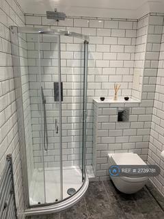 2 bedroom flat to rent, Pelican House, London, SE15