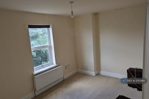2 bedroom semi-detached house to rent, Alexandra Grove, Knaresborough, HG5