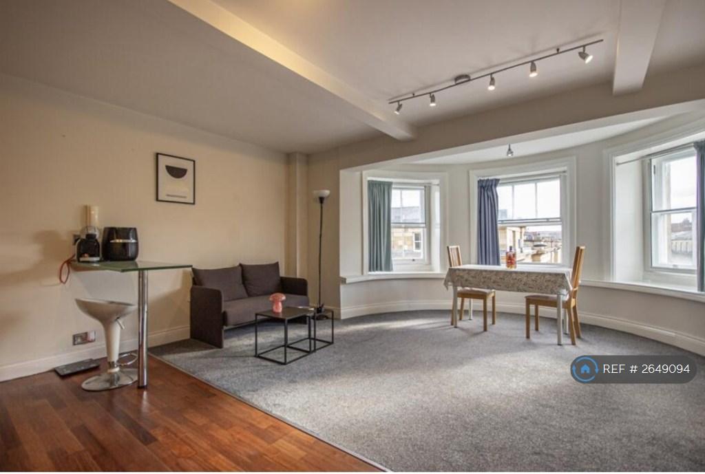 Bright, Spacious Open Plan Living