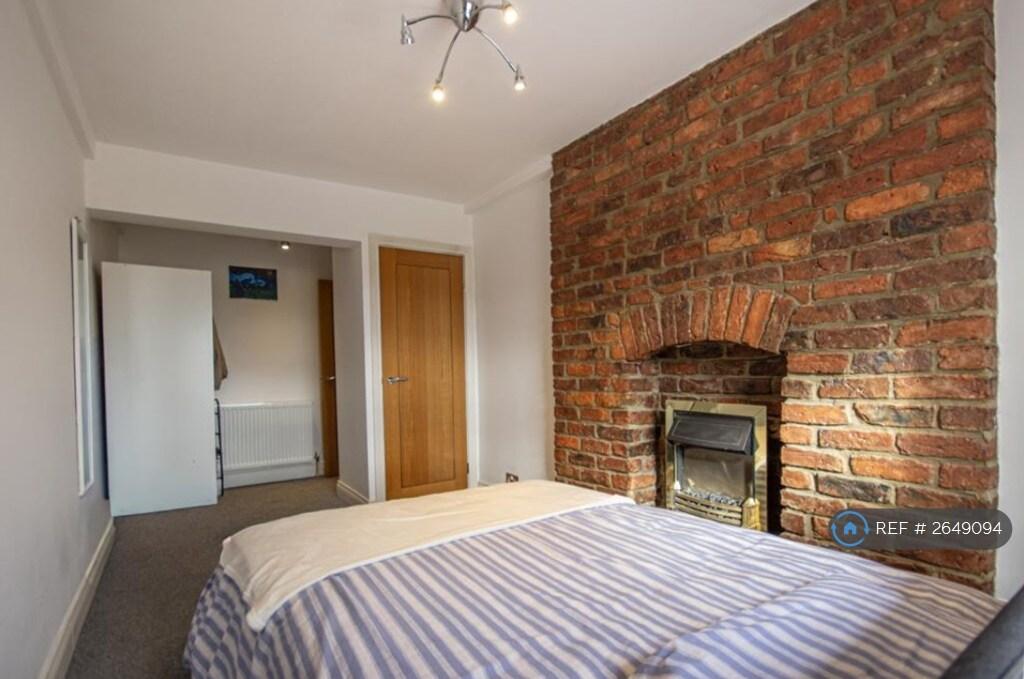 Spacious Bedroom