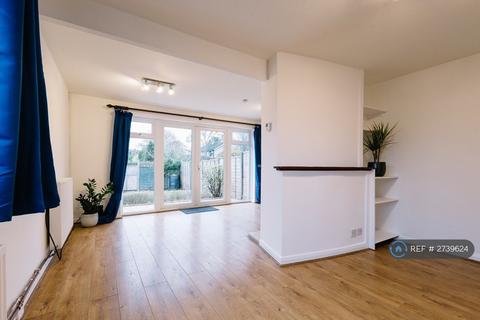 3 bedroom semi-detached house to rent, Forest Hills, Camberley, GU15