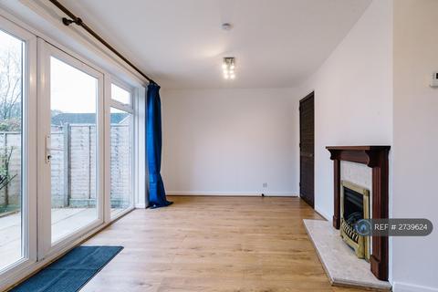 3 bedroom semi-detached house to rent, Forest Hills, Camberley, GU15